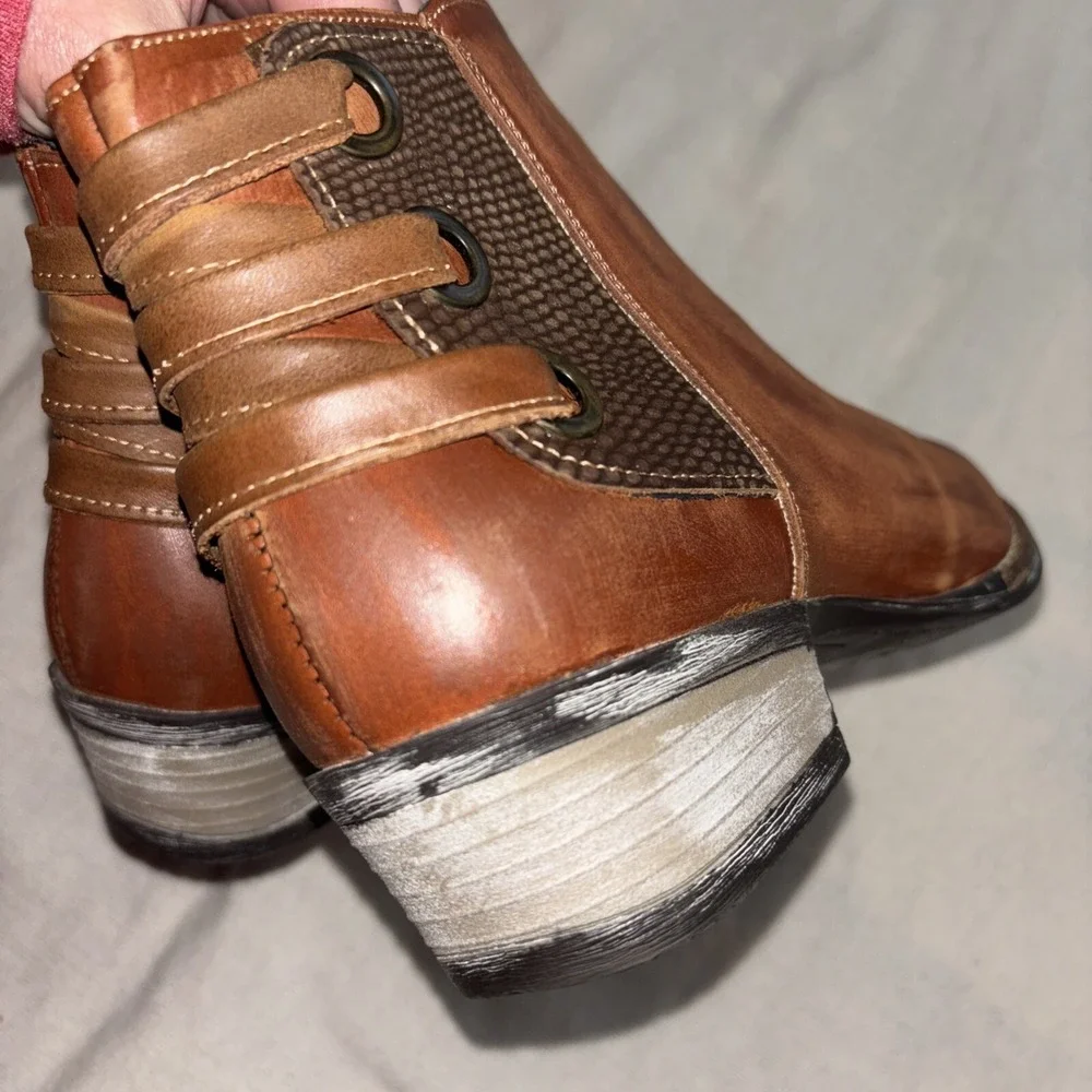 Sterling River Womens Sz9 Brown Shortie Bootie Rust‎ Color Leather Lace Back